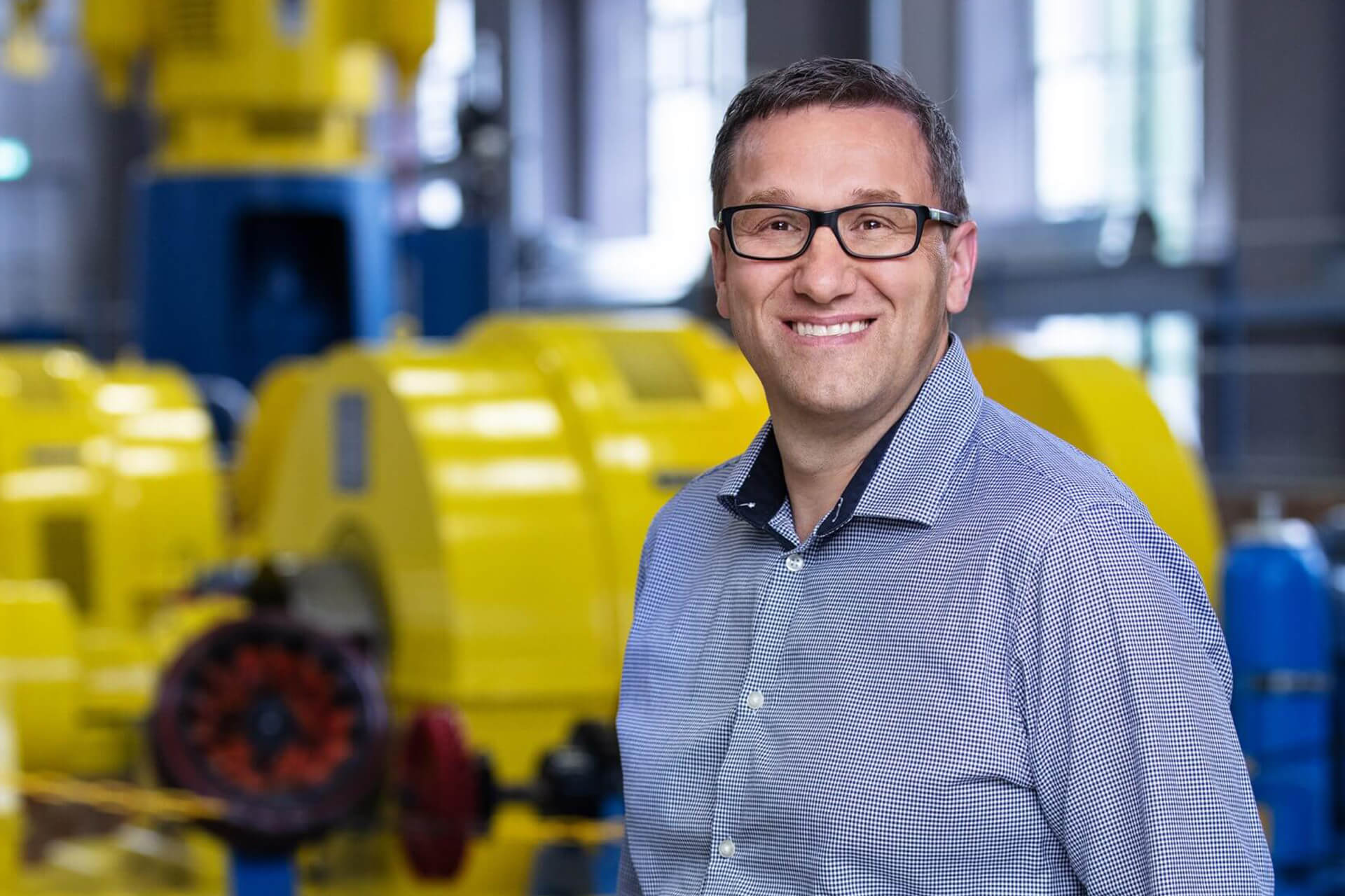 Auf dem Bild ist der Ausbildungsleiter Peter Mayer zu erkennen